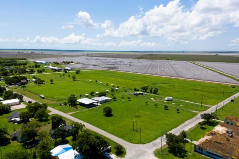 509 Wilhelm Austwell TX 77950