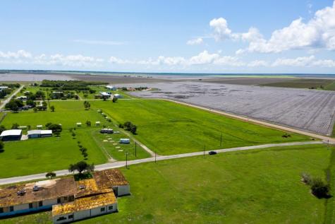 509 Wilhelm Austwell TX 77950