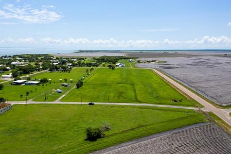 509 Wilhelm Austwell TX 77950