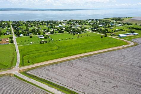 509 Wilhelm Austwell TX 77950