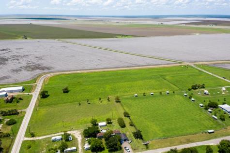 509 Wilhelm Austwell TX 77950