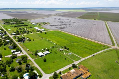 509 Wilhelm Austwell TX 77950