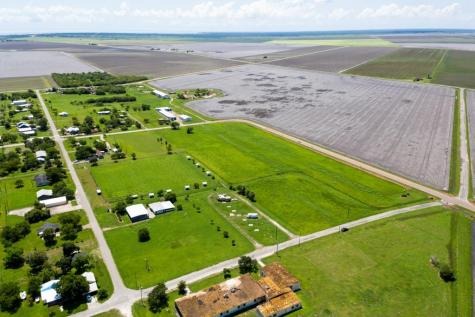 509 Wilhelm Austwell TX 77950