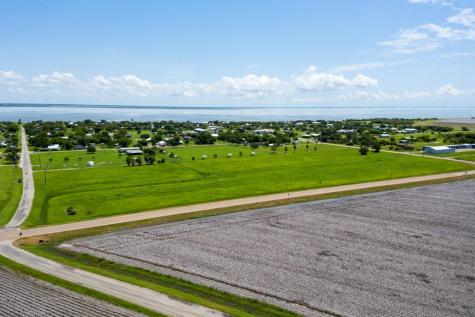 509 Wilhelm Austwell TX 77950