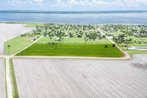 509 Wilhelm Austwell TX 77950