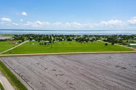 509 Wilhelm Austwell TX 77950