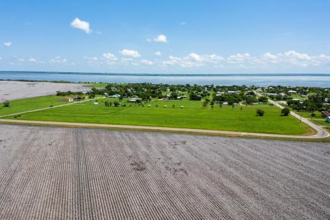 509 Wilhelm Austwell TX 77950