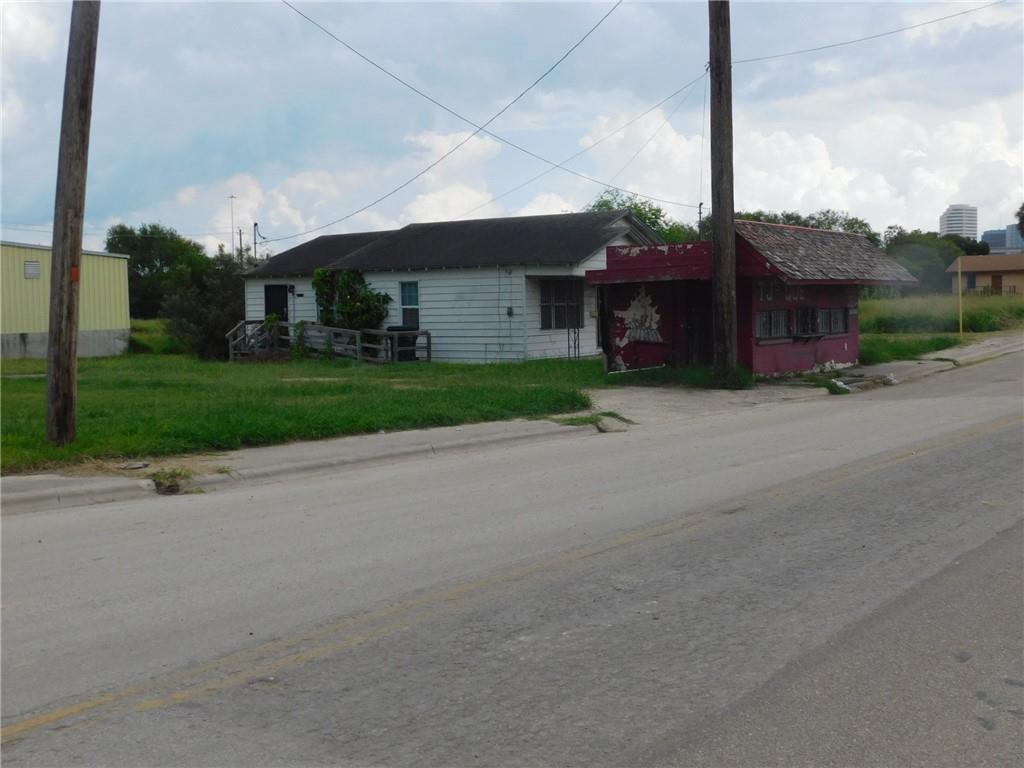 2214 Winnebago Street Corpus Christi TX 78401