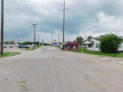 2214 Winnebago Street Corpus Christi TX 78401