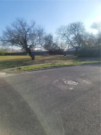 6537-6545 Birmingham Street Corpus Christi TX 78414