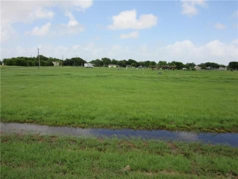 603 Wilhelm Austwell TX 77950