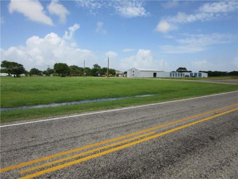 603 Wilhelm Austwell TX 77950
